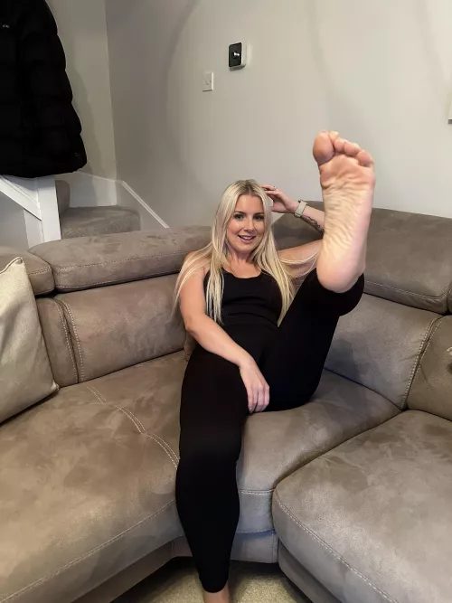 I love foot rubs! Any volunteers? OC