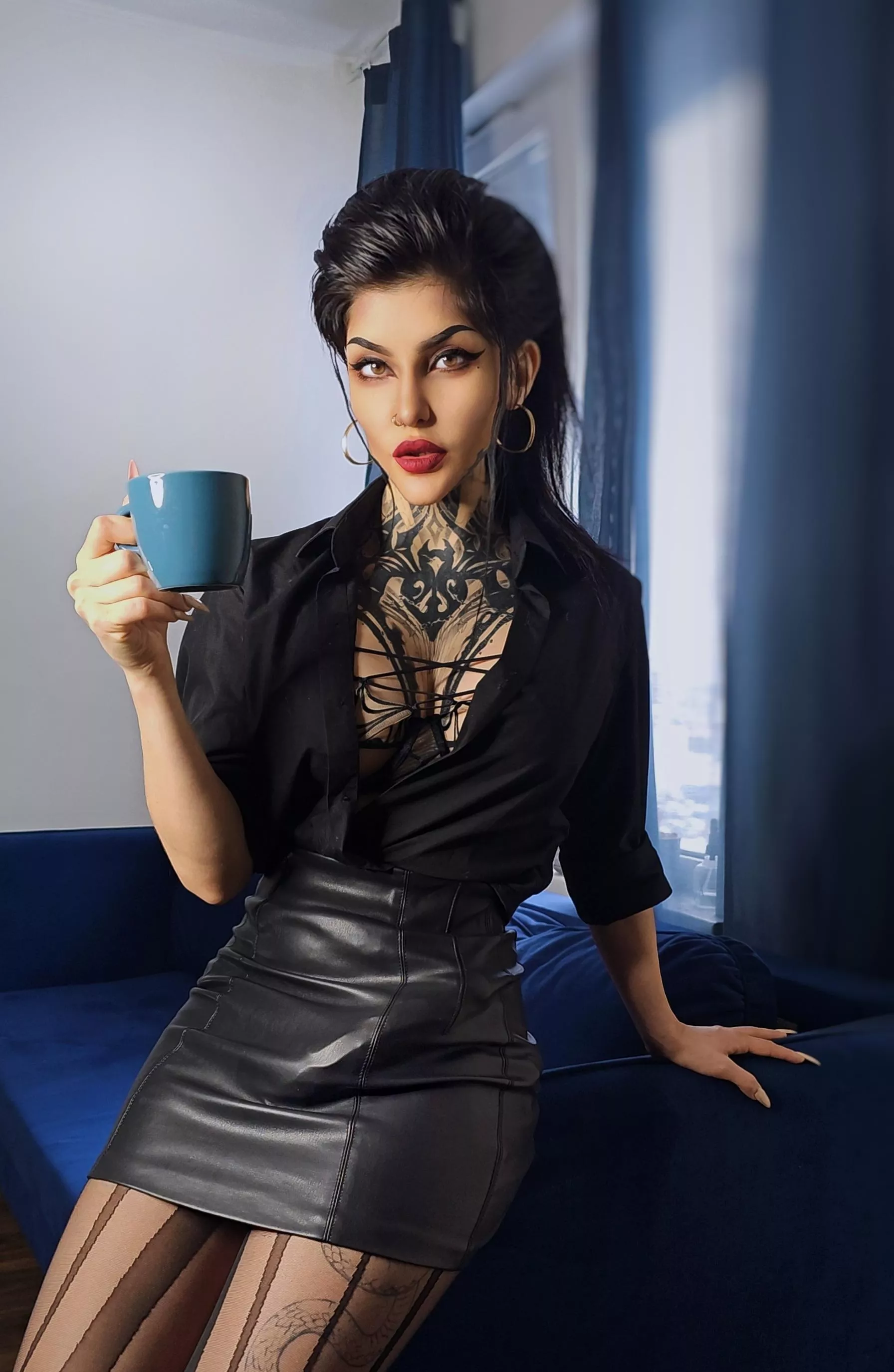 I'm a busy woman. Let's see how deep you can take it while I drink my coffee