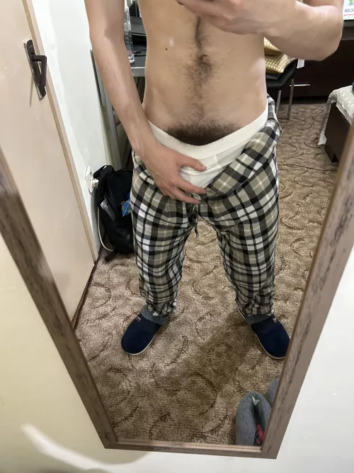 Is that to much pubes for a 19 yo?? 