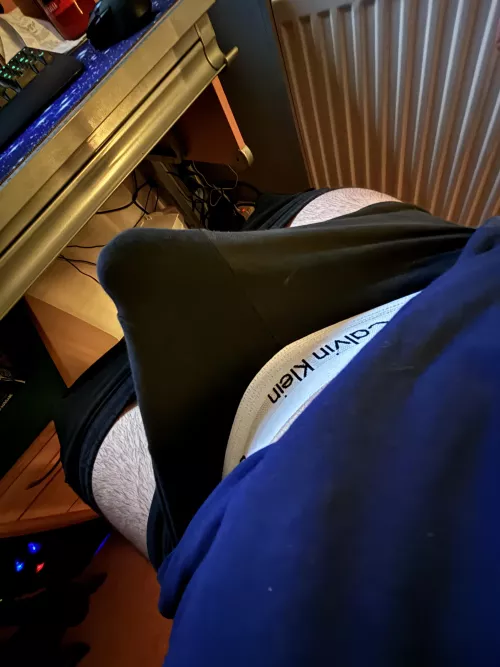 Last time I got hard in school looked like this