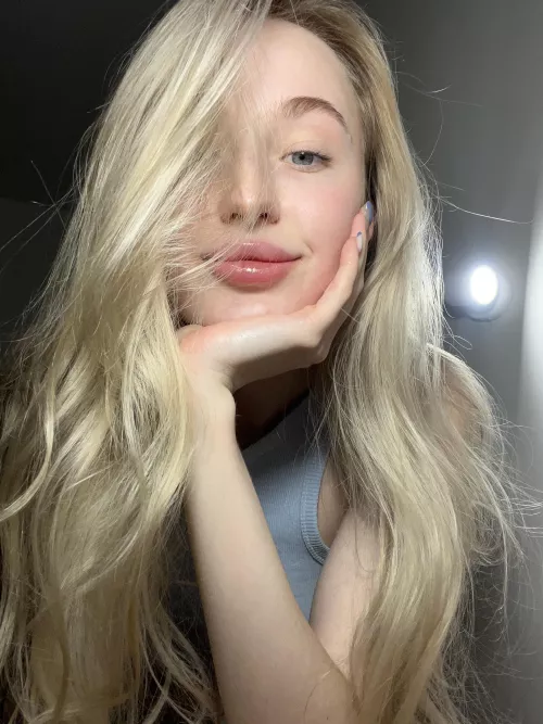 Let me know if u dreaming of seeing me naked