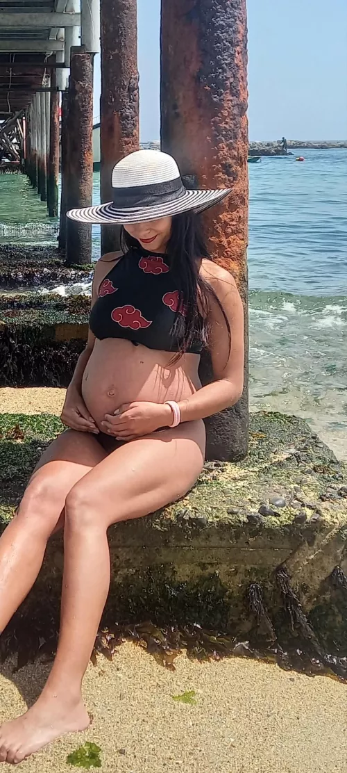 My beach pregnant body