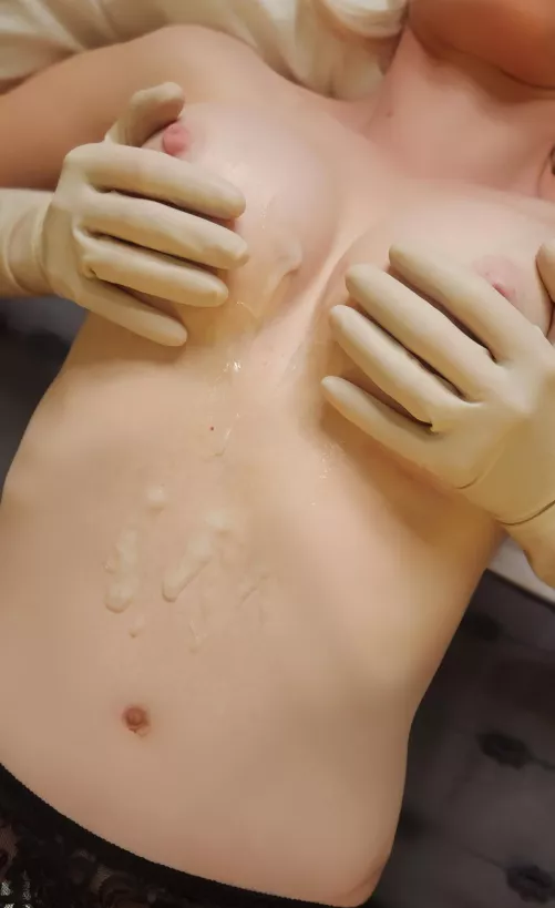 Needing gloves to clean up this creamy mess xoxo