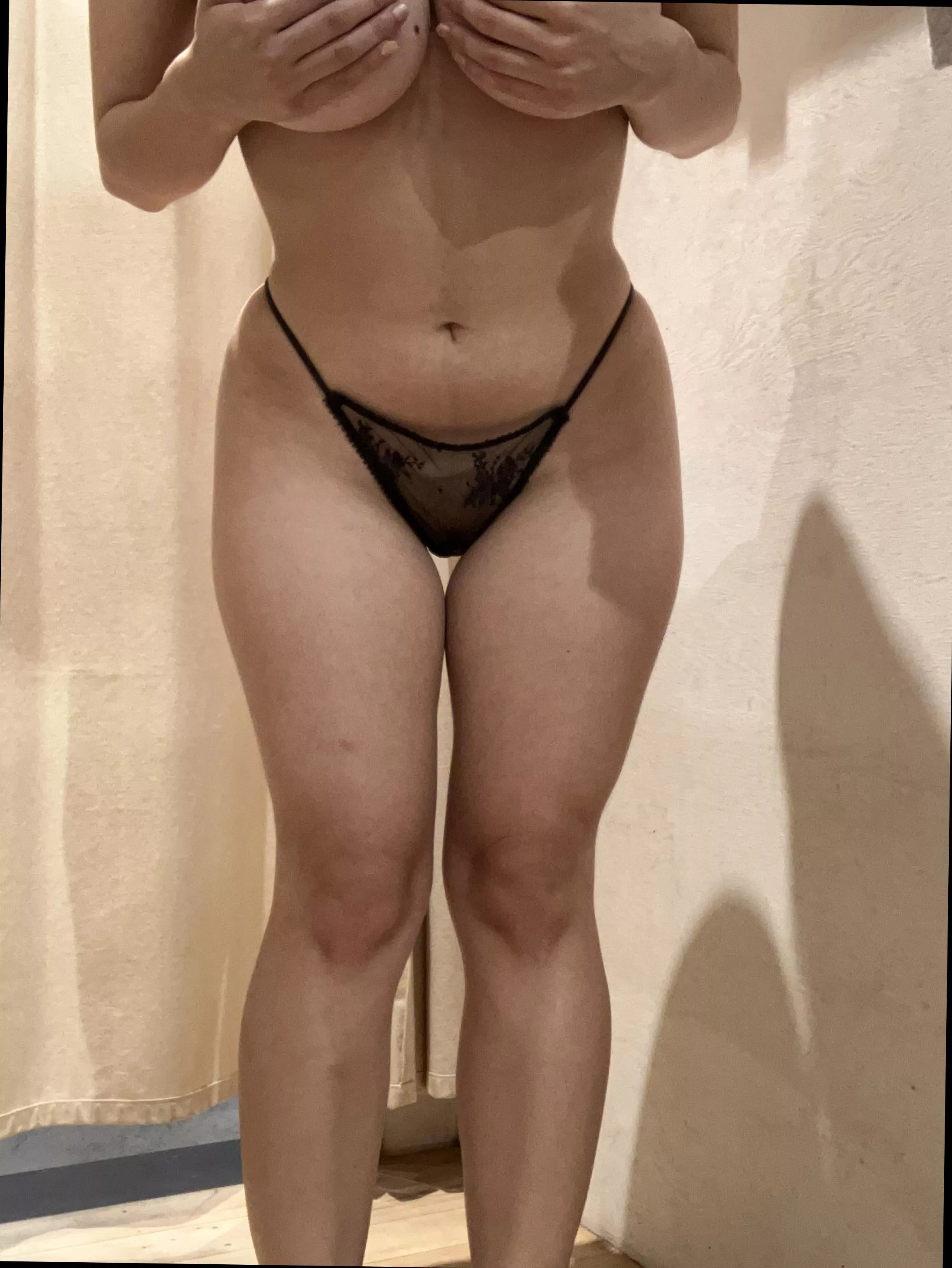 No need for bras, your hands are enough