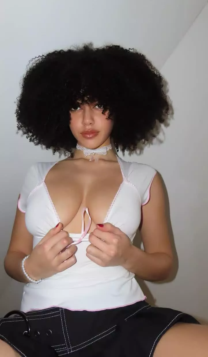 No panties under this skirt