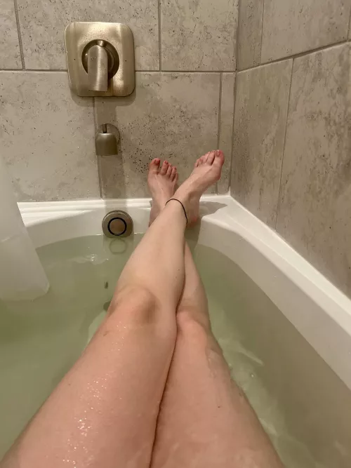 [OC] Wish I had someone to join me in the tub.