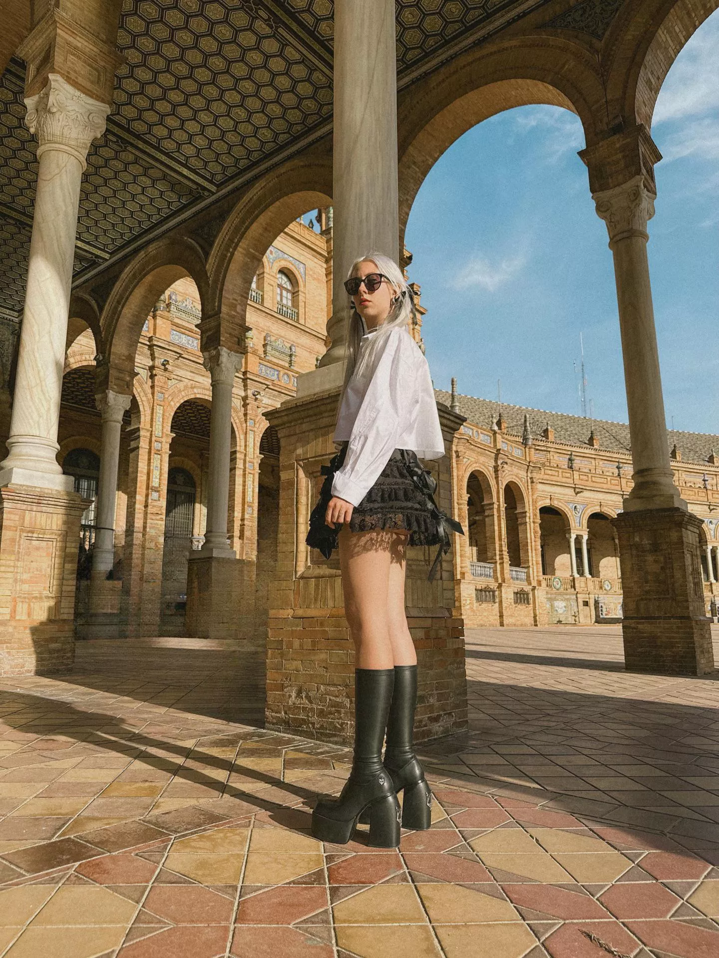 Say hi if you like my leather boots 🖤