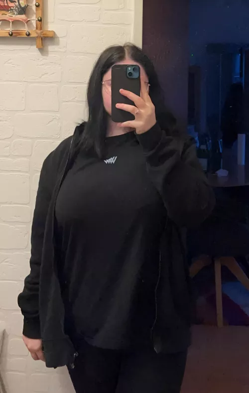 Too Busty to Hide in a Baggy Shirt