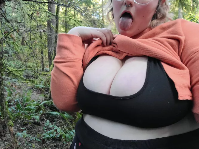 went to the park just to flash my perfect tits ♡