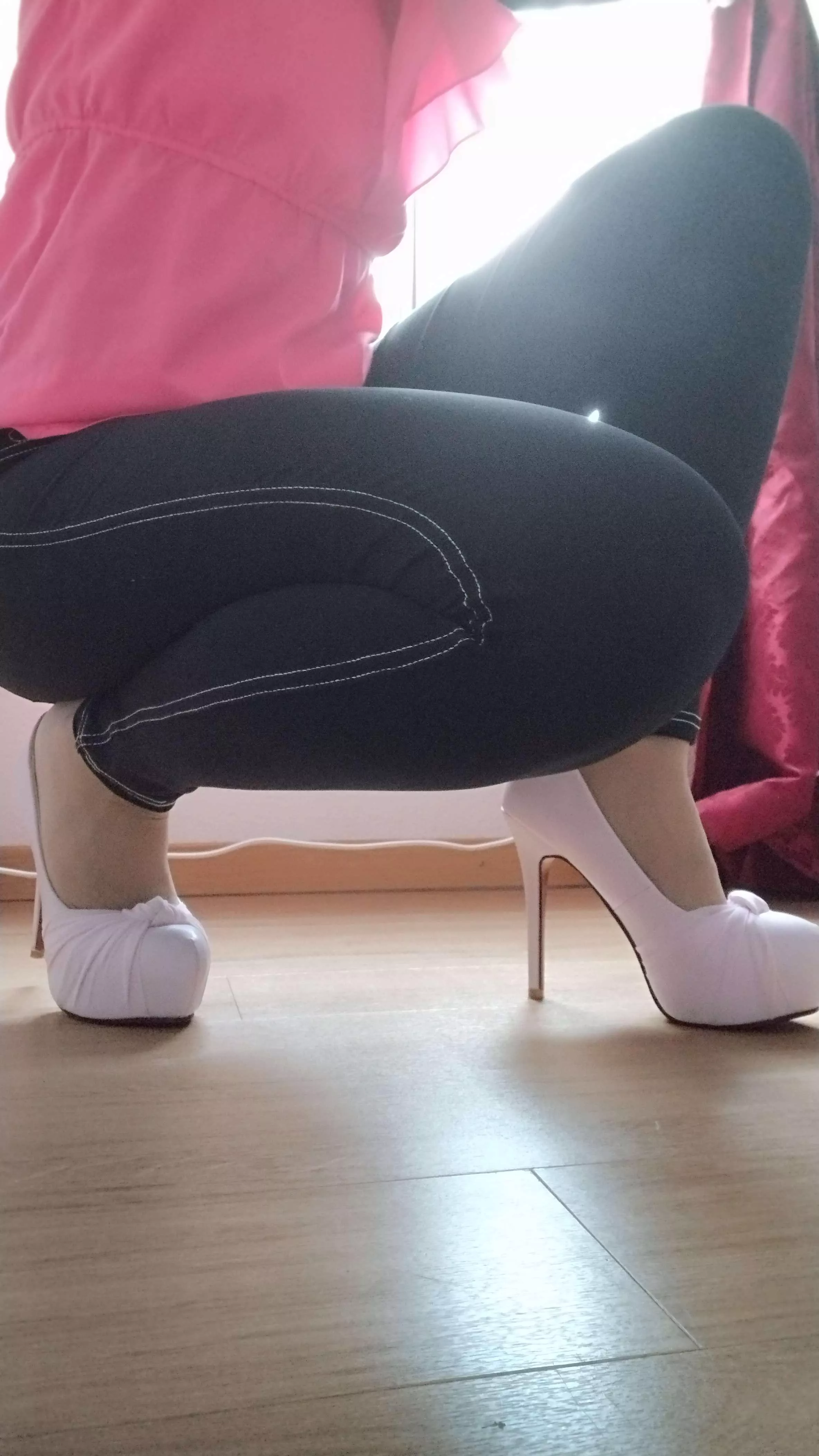 Working and getting the side eyes from men...🥰