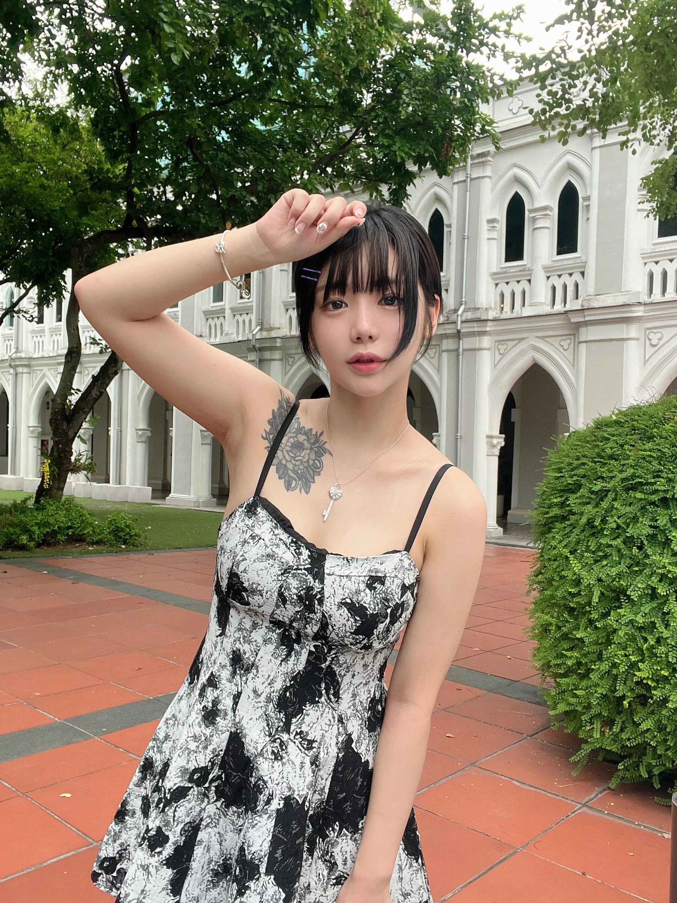 Would you lick or sniff first?