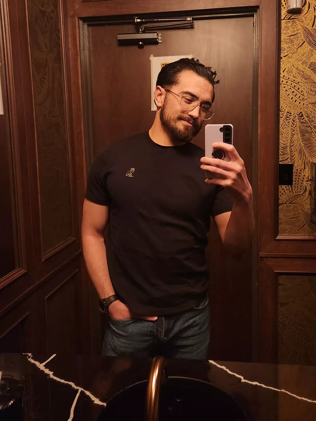 Would you swipe right to date 🙈