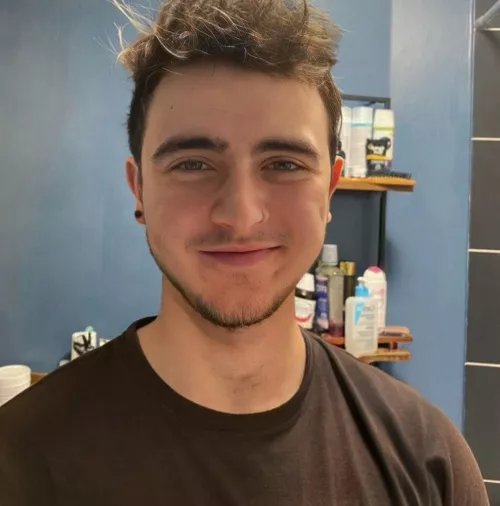 Y’all accept trans boys on here too?😊
