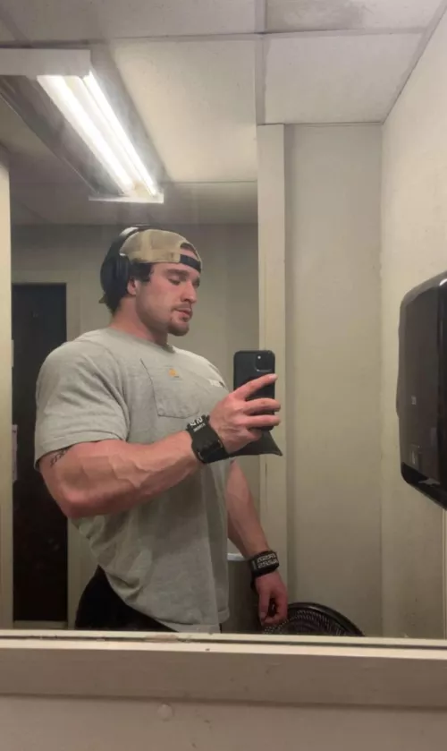 19. I need someone to manhandle me (schuy03)