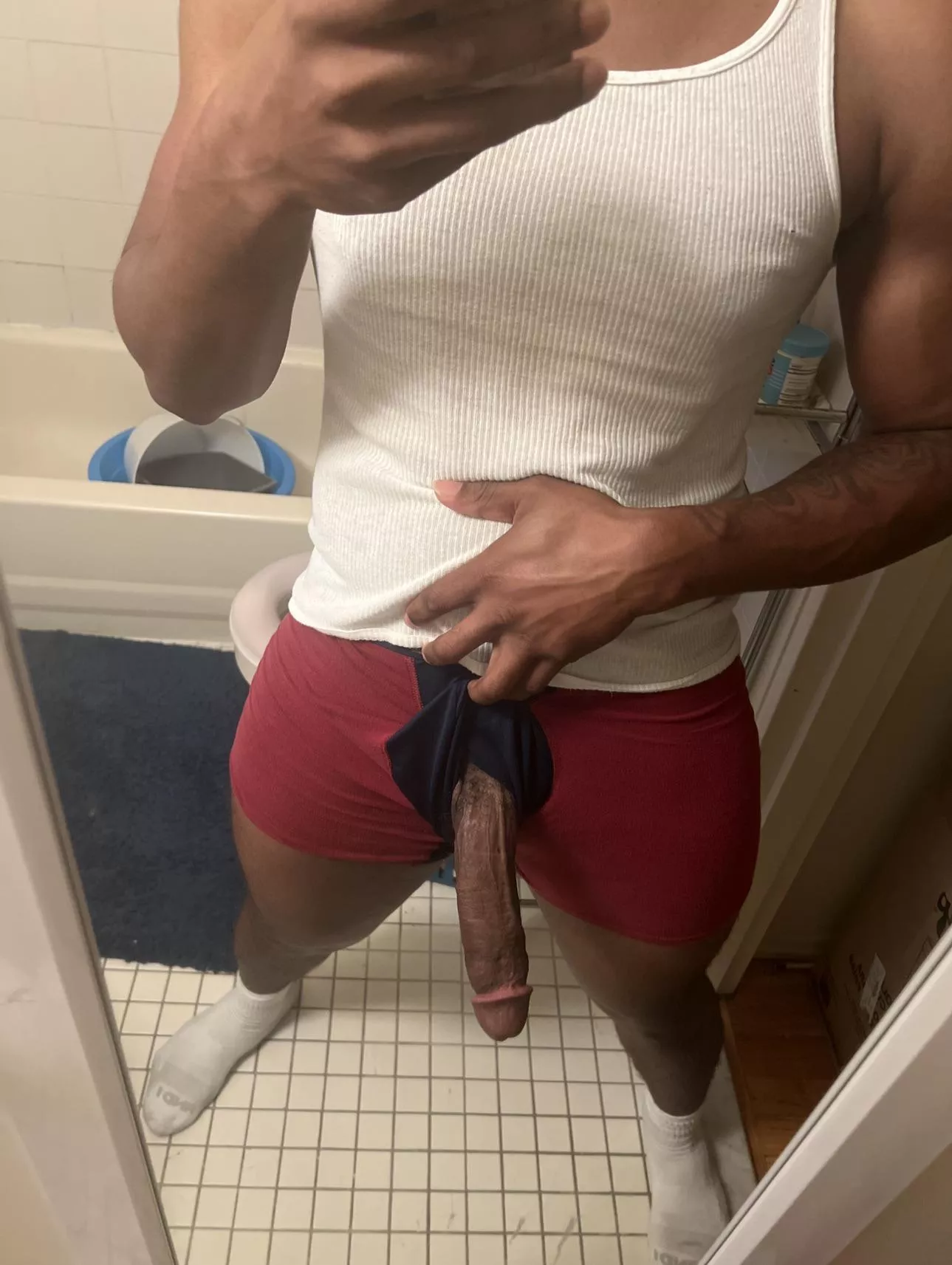 20 m bbc big dicks, bottoms or femboys hmu