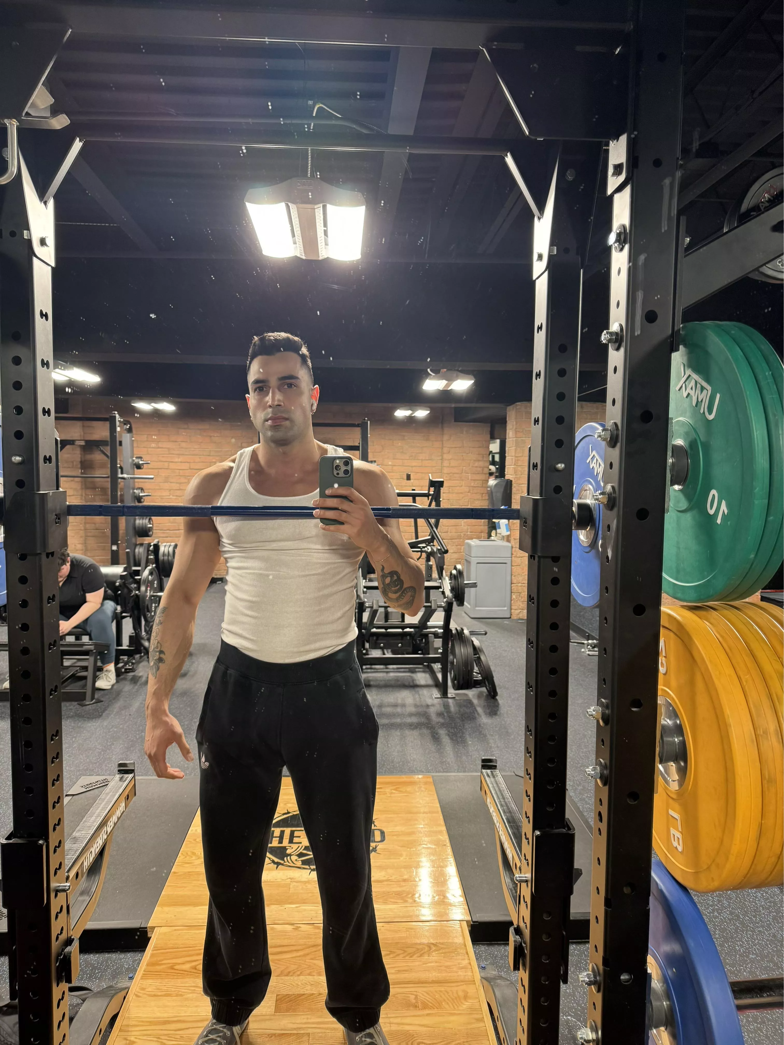 [27] would you say hey? 