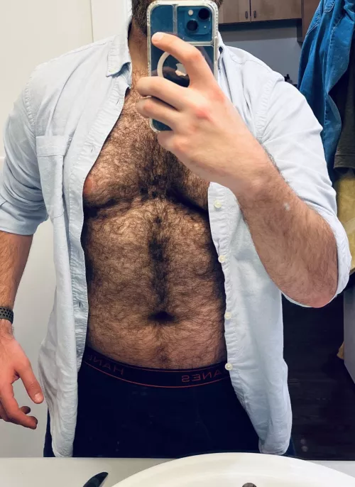 32 hairy daddy for 18-22 athletic boys. Must share face pic. @chris_rivers136
