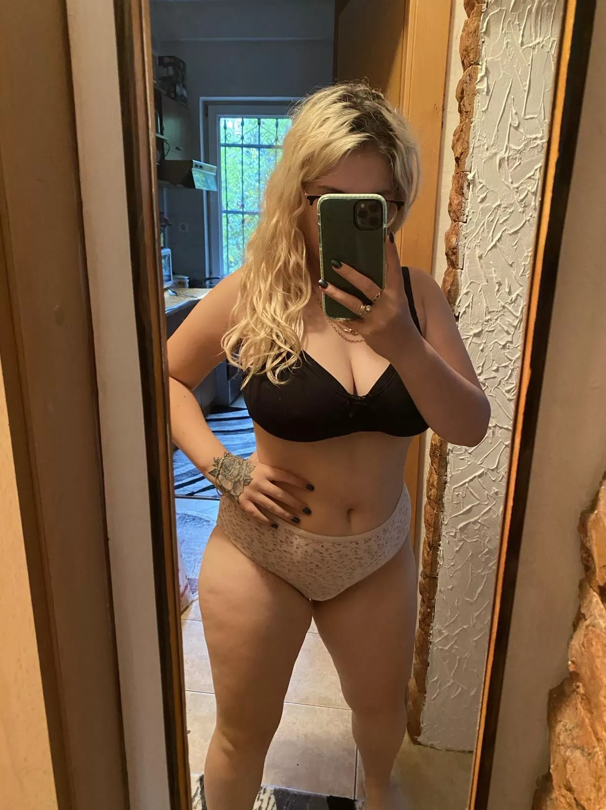 5ft0 and NOT 120 lbs 😂🙈