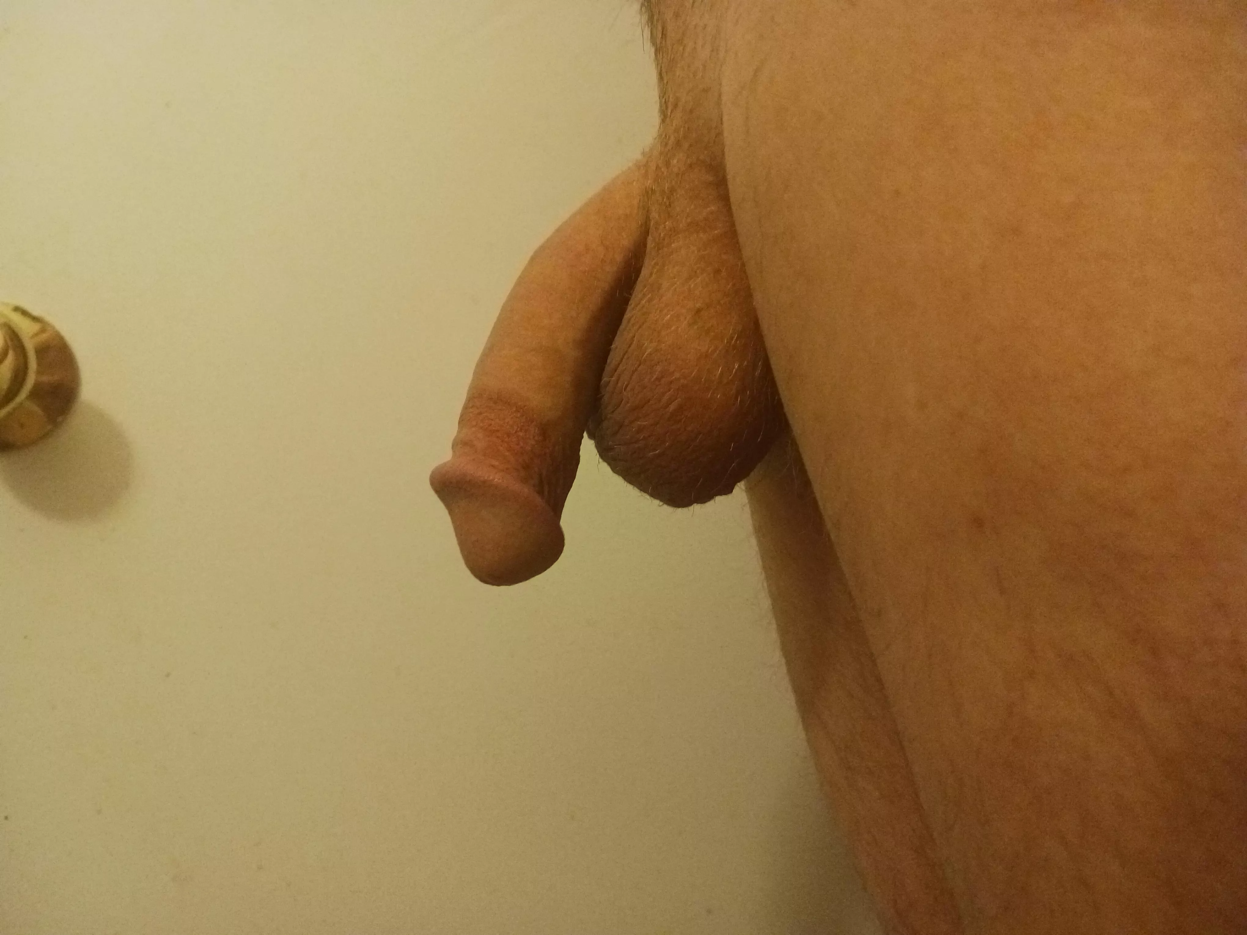 A quick peek before I hop in the shower.[50]