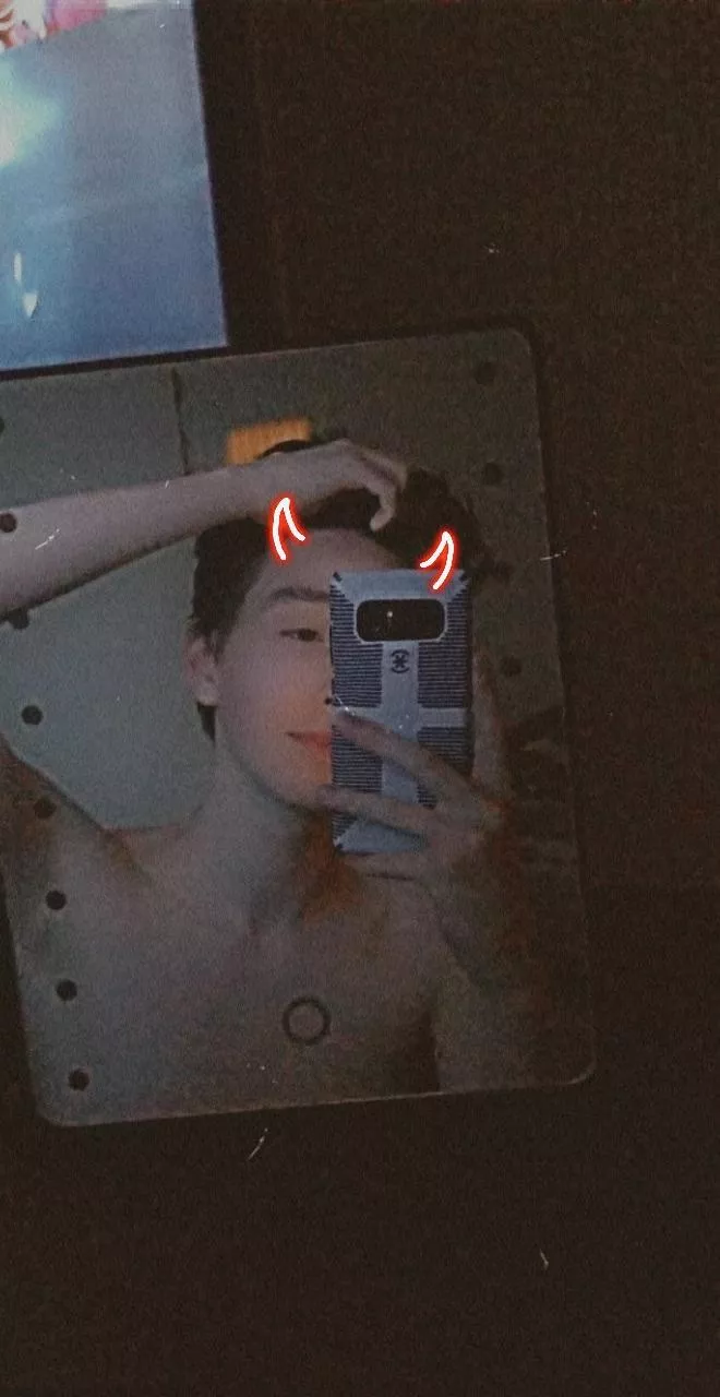 Another selfie. Who needs a boy to send their dicks to? :3