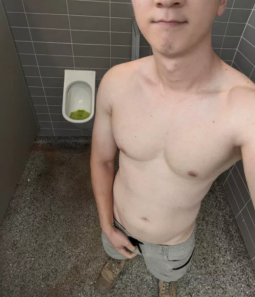 Anyone need into Korean kinks ? I love public stuff 