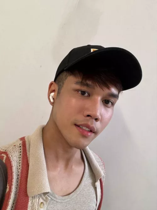 Been getting into knitted shirts lately :)