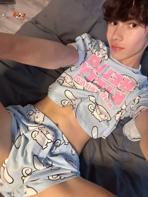 can i be the bottom pls ? (19yo 125lbs)