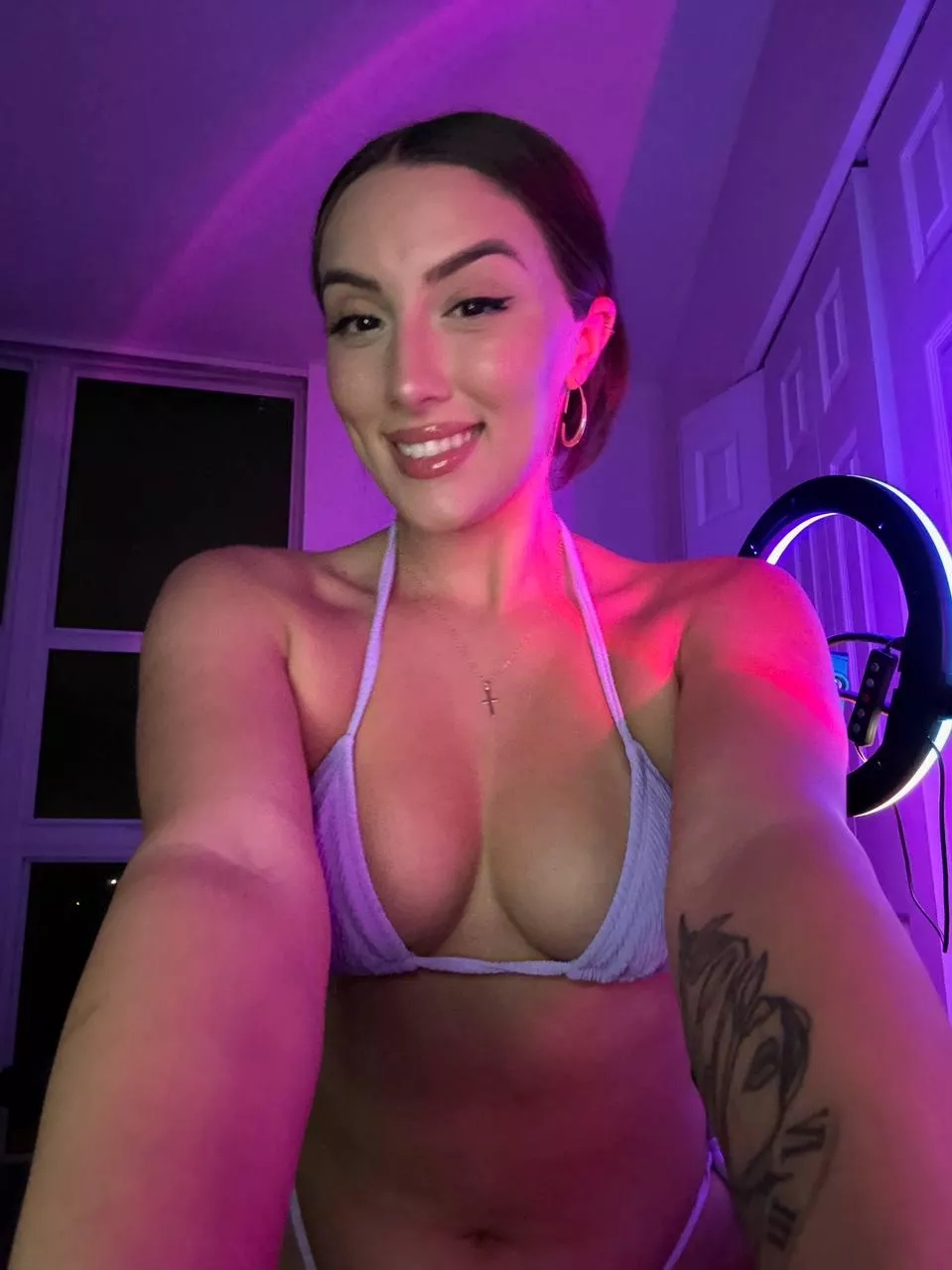 Can we be friends? With benefits of course :)