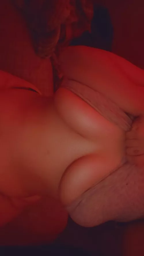 Come have fun ;3 daily content plus custom content. Link in bio and comments.