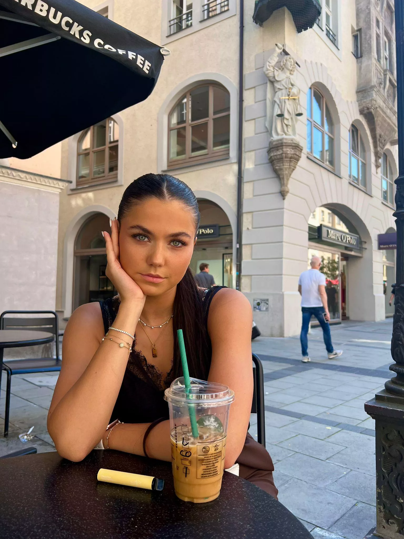 Do you like the color of my eyes