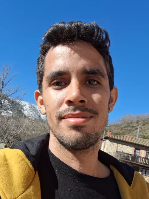 Hello there, looking for some friends, hmu 🫶🏻