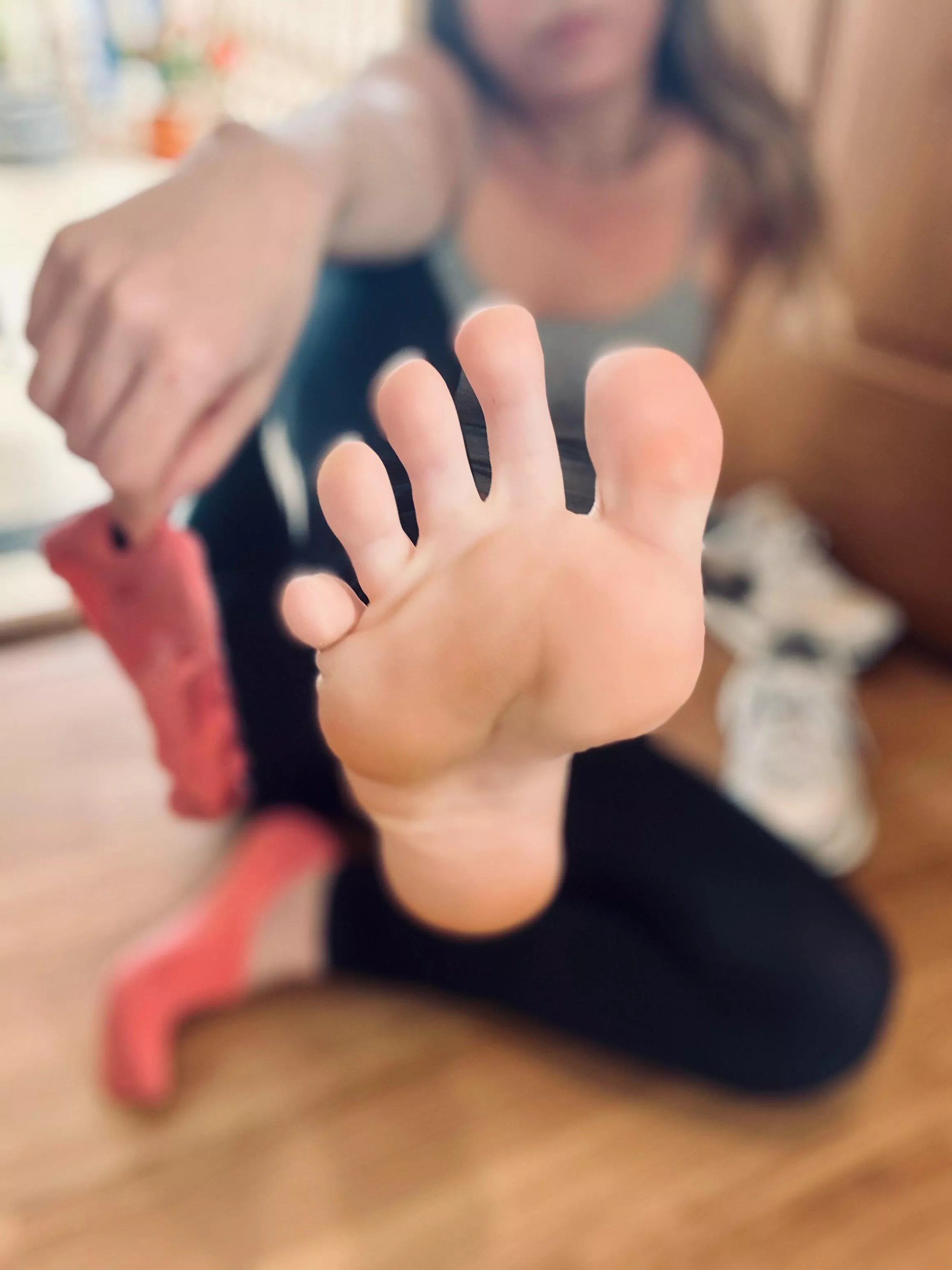 How do you think they taste after my run? 🦶🏻🧦 👅