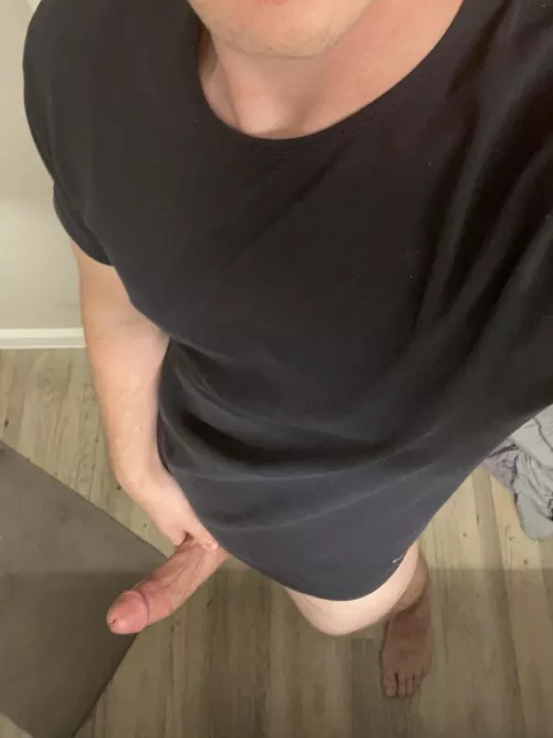 I love showing off my thick college cock. 