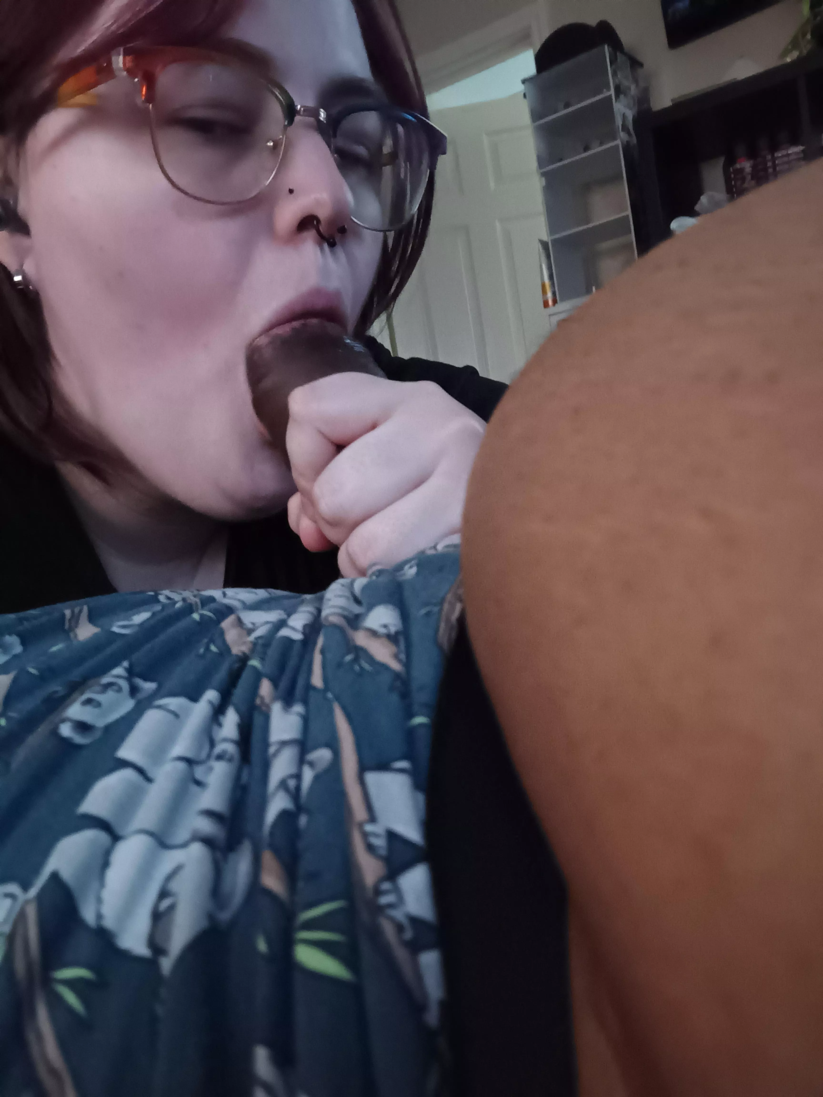 I love sucking dick 🖤