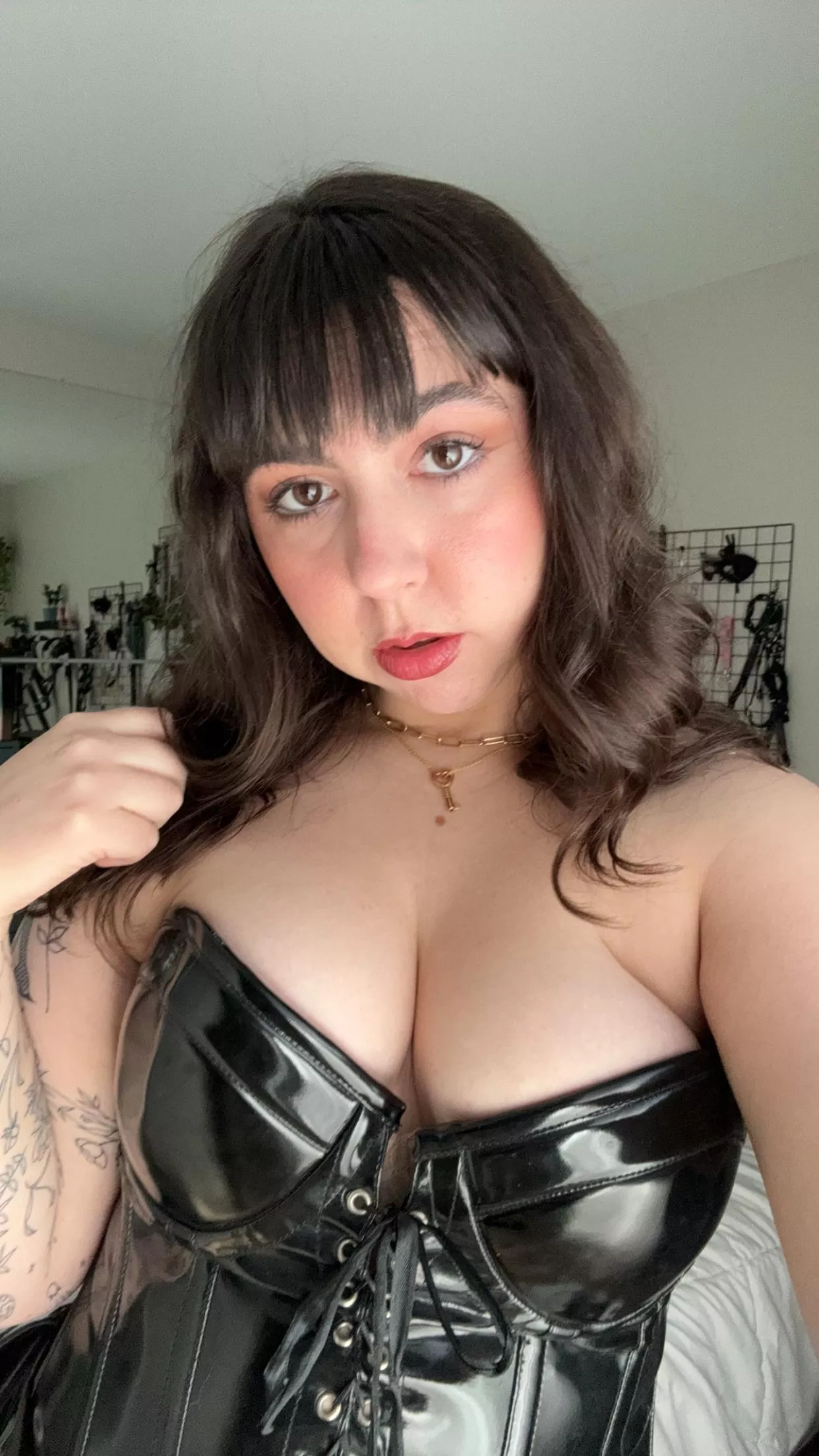 If you look at my dress closely, you can see yourself drooling in the reflection 🖤