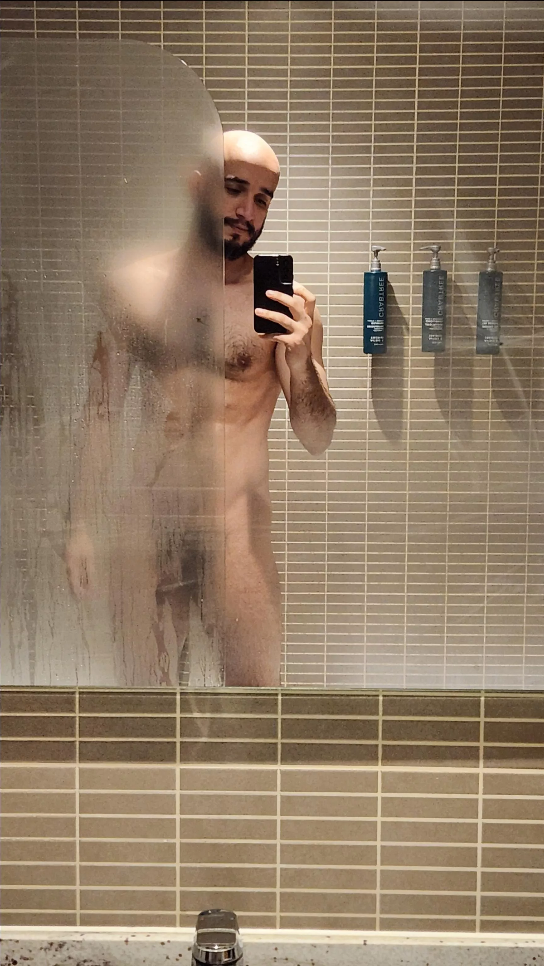 I'll be in my hotel room all alone tonight, come say goodnight! 