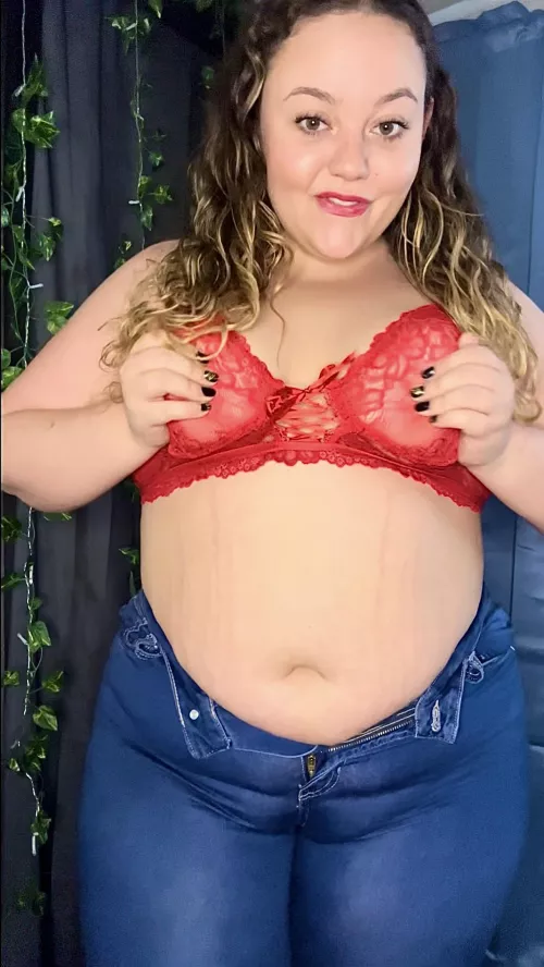 I’m literally bursting out of these jeans 😮‍💨