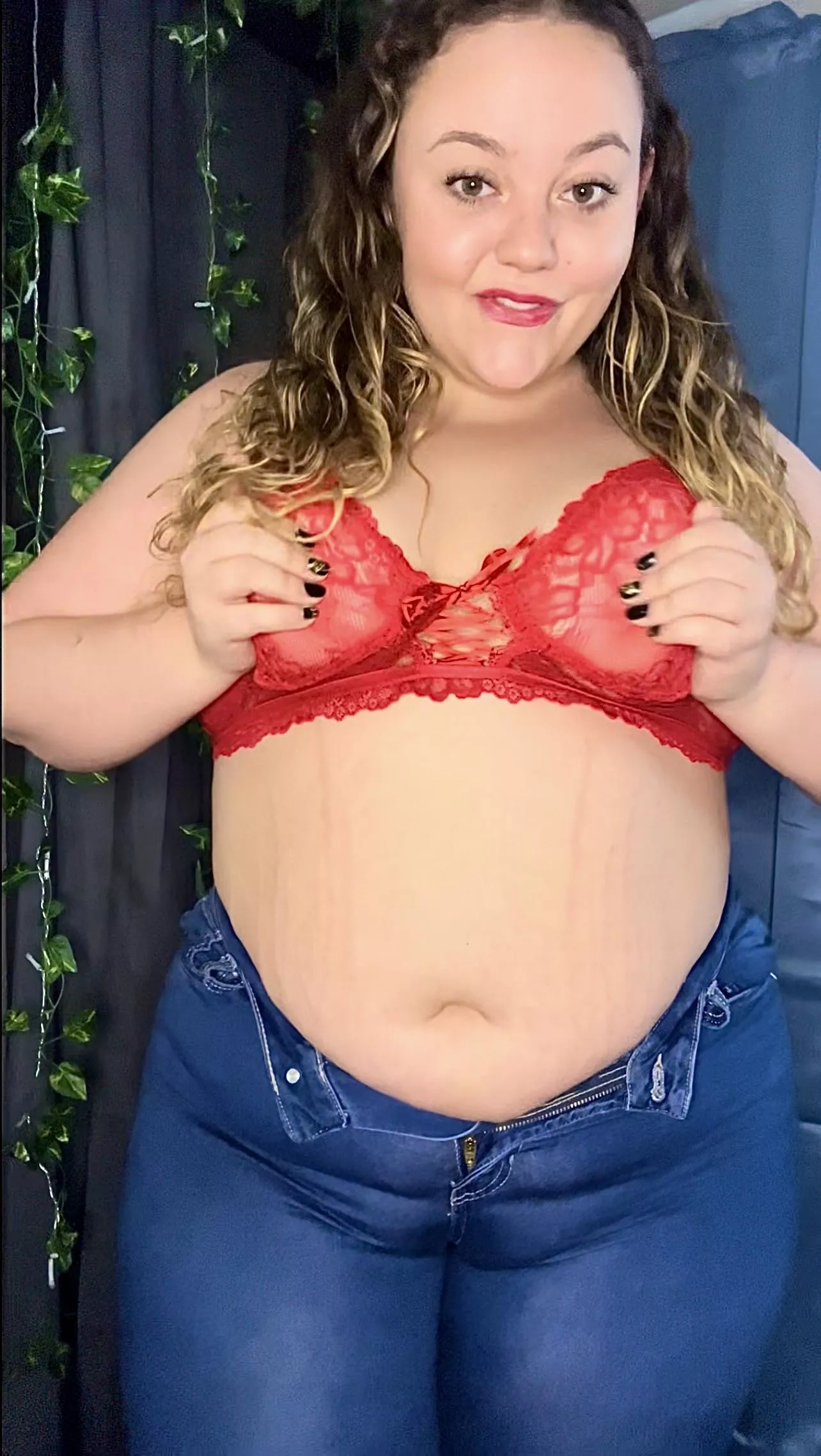 I’m literally bursting out of these jeans 😮‍💨