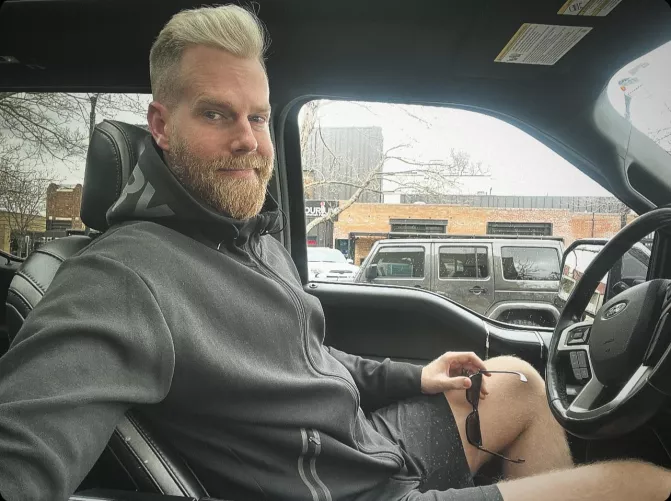 Kiss me. I’m Irish. ☘️