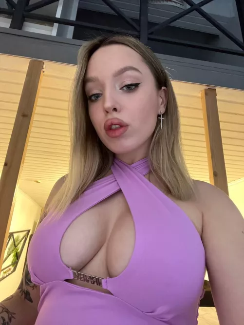 Let me suck everything out of your cock😋