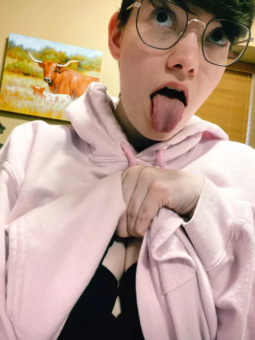 Love being the office whore😜