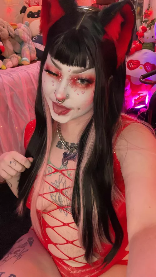 Love my hairy tummy while in drag 