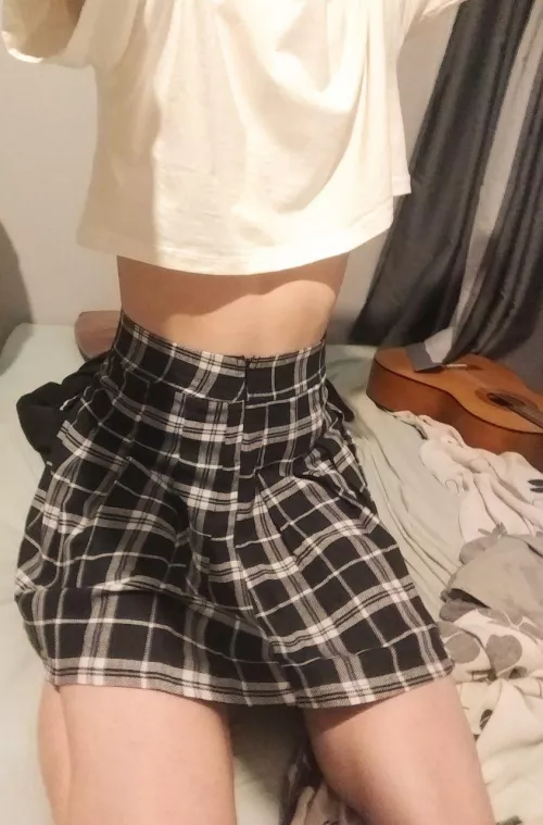 new skirt :3 and pretty comfortable too