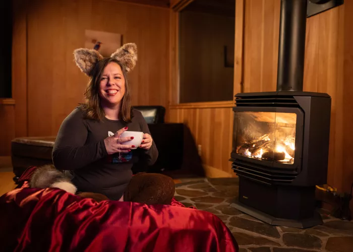 Nothing better than tea in front of the fire 🦊