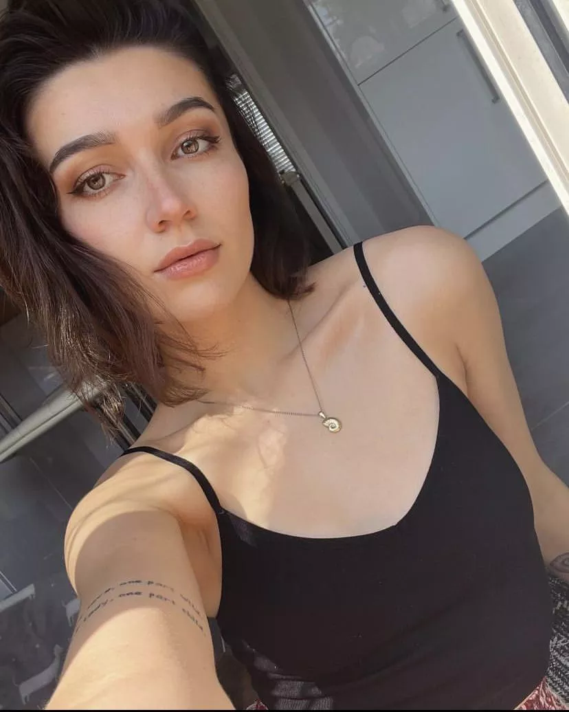 Paleo-artist Grace Varnham