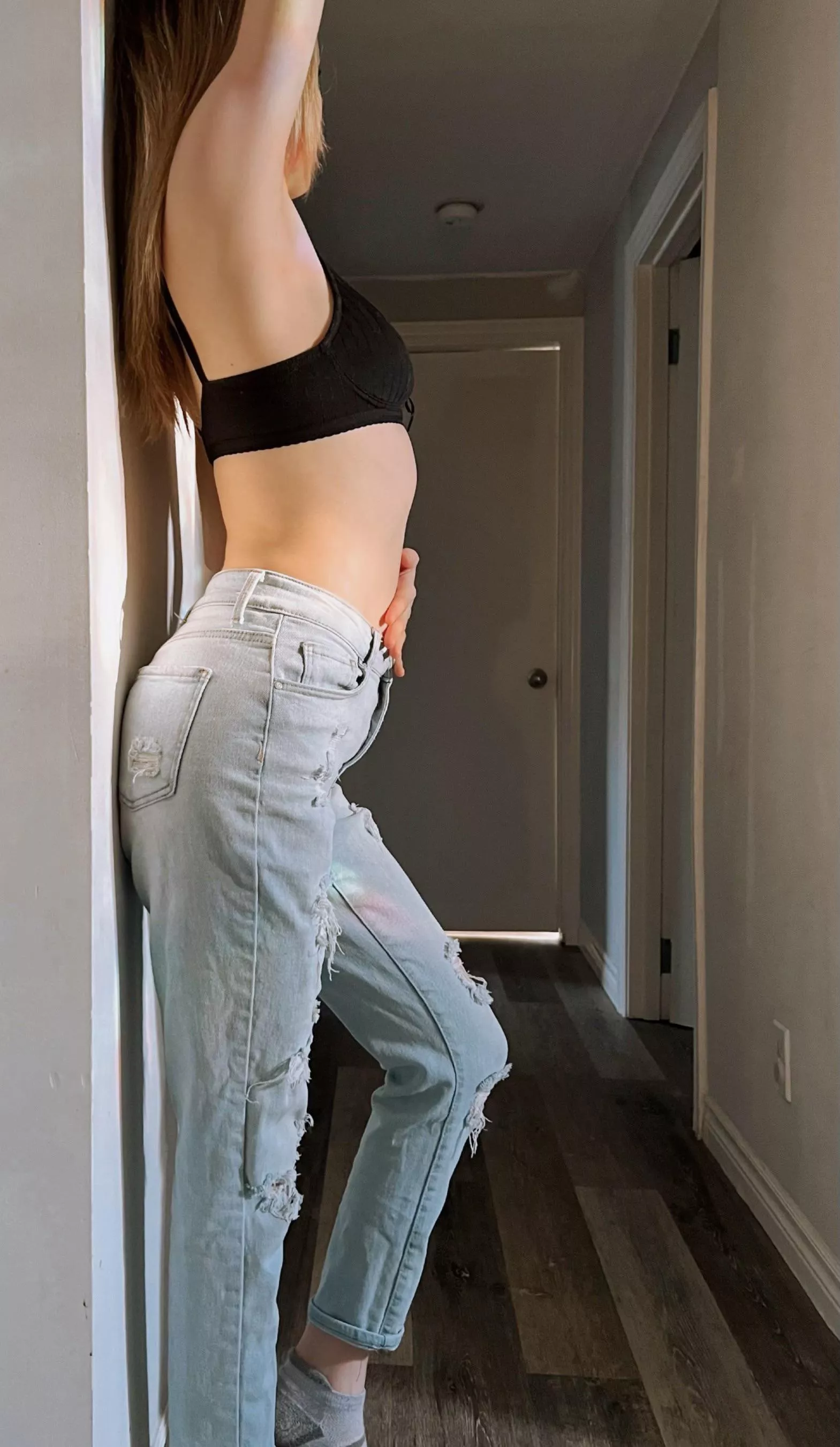 Sharing pics to get back at my boyfriend 🤫 send me a message