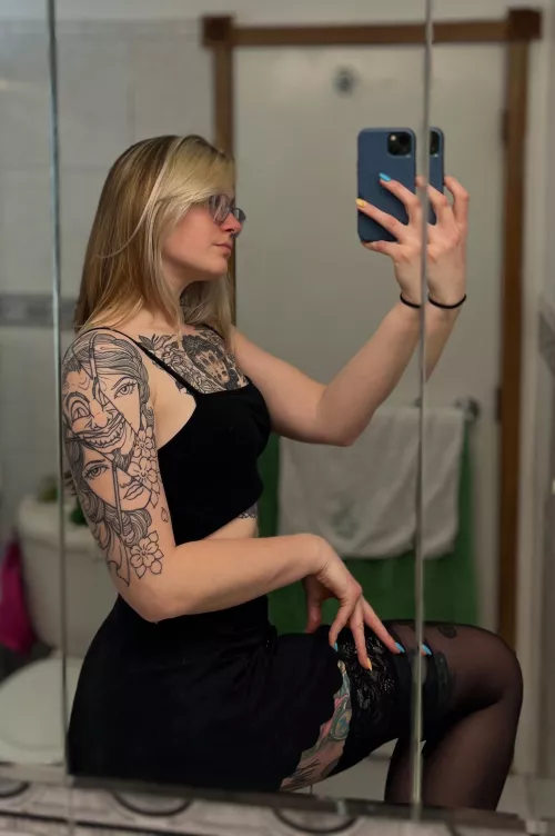 Some new tights 😈😈