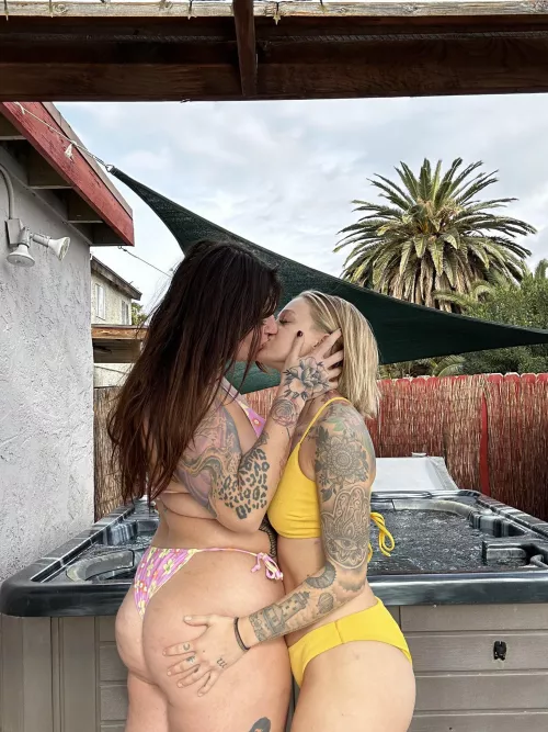 sweaty makeout seshes are our fav