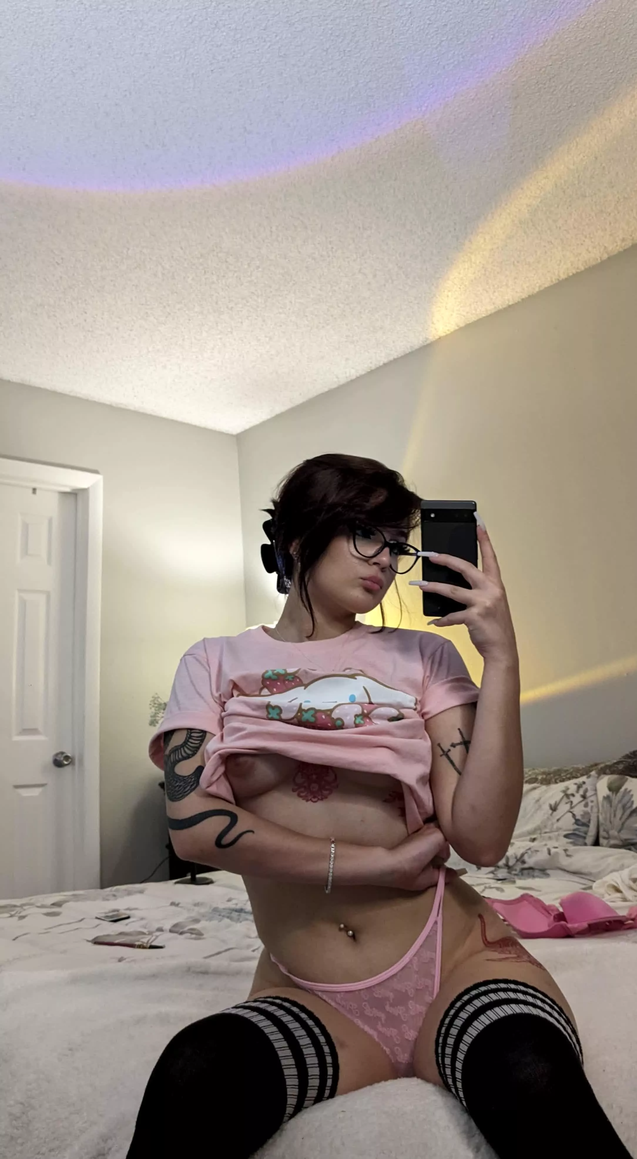 This is my application to be your college girlfriend... do you accept it?