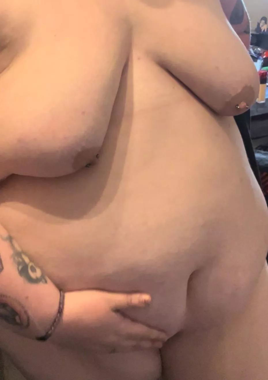 Thoughts on my belly? 👉👈